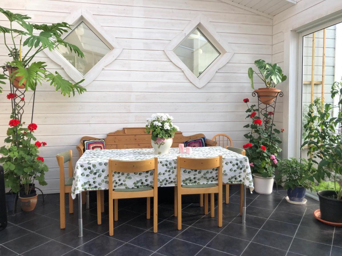 Stenhaella Bed&Breakfast Holmsjo Экстерьер фото